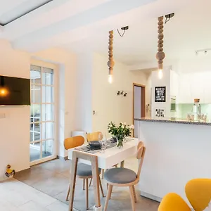 https://apartment-downtown-by-loft-affair.krakowhotelspoland.com